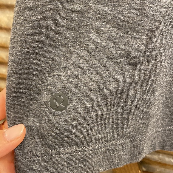 lululemon|| crop pocket tee - Picture 5 of 6